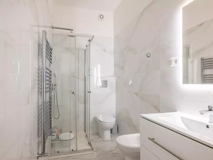 Immagine 17 di Appartamento in vendita  a Cascina