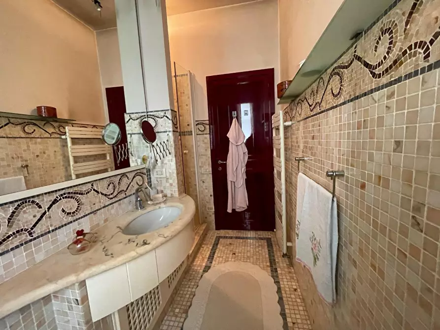 Immagine 33 di Villa in vendita  a Santa Croce Sull'arno