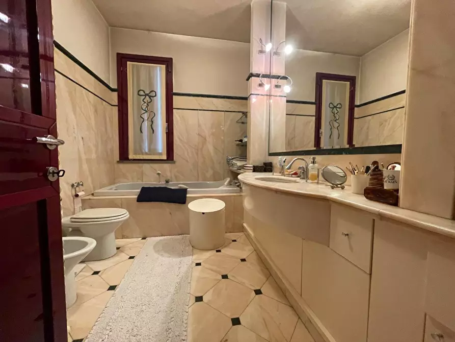 Immagine 34 di Villa in vendita  a Santa Croce Sull'arno