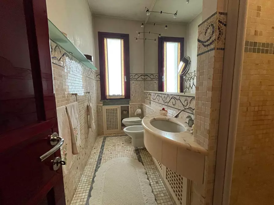 Immagine 32 di Villa in vendita  a Santa Croce Sull'arno