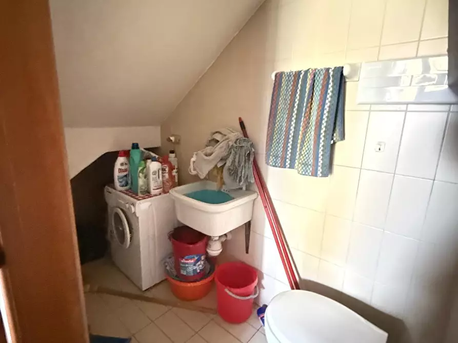 Immagine 10 di Villetta a schiera in vendita  a Massa