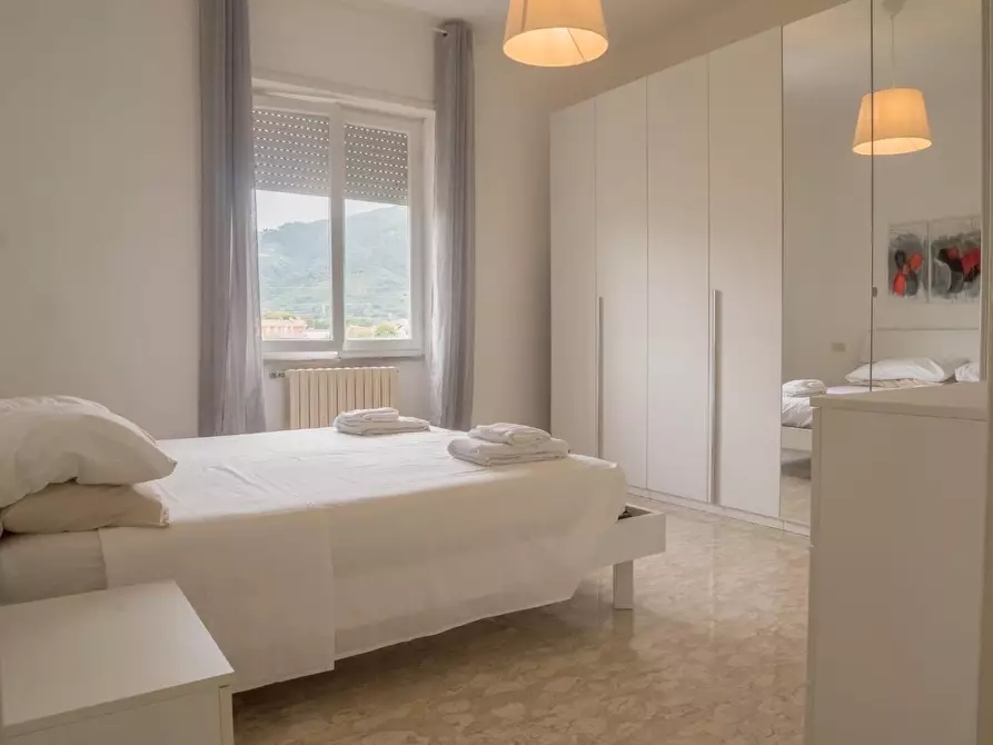 Immagine 6 di Appartamento in affitto  a Massa