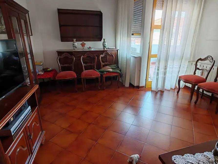 Immagine 1 di Appartamento in vendita  a Carrara