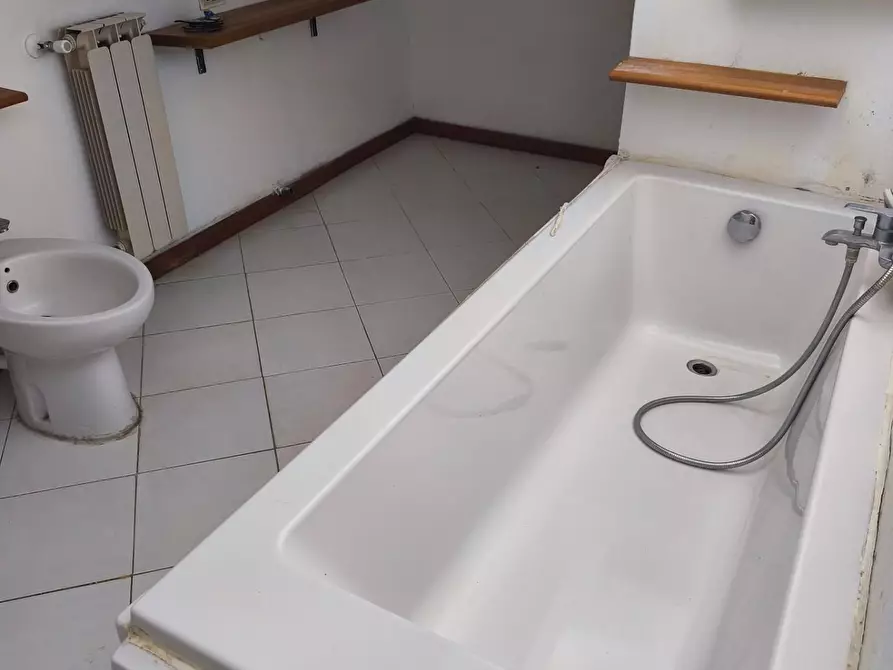 Immagine 35 di Appartamento in affitto  a Ameglia
