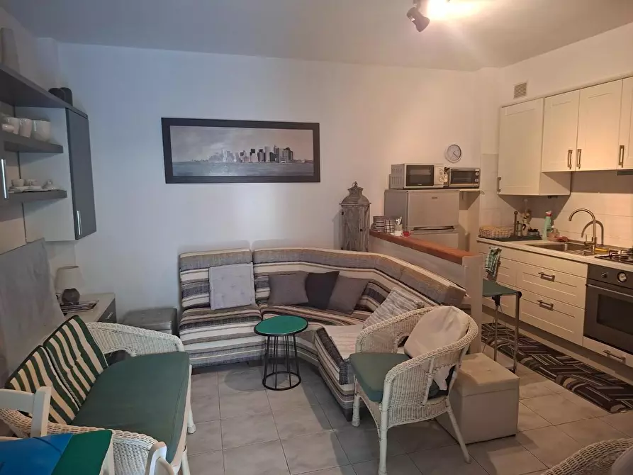 Immagine 3 di Villetta a schiera in vendita  a Ortonovo