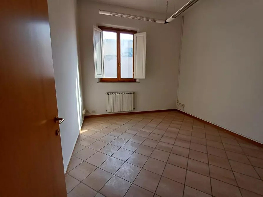 Immagine 4 di Ufficio in vendita  a Empoli