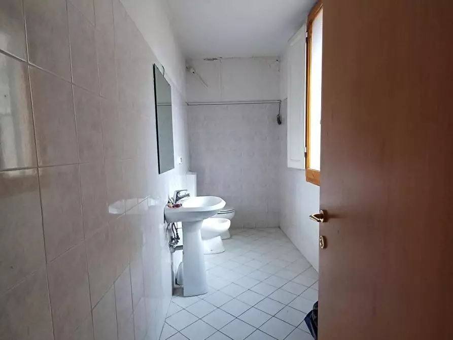 Immagine 5 di Ufficio in vendita  a Empoli