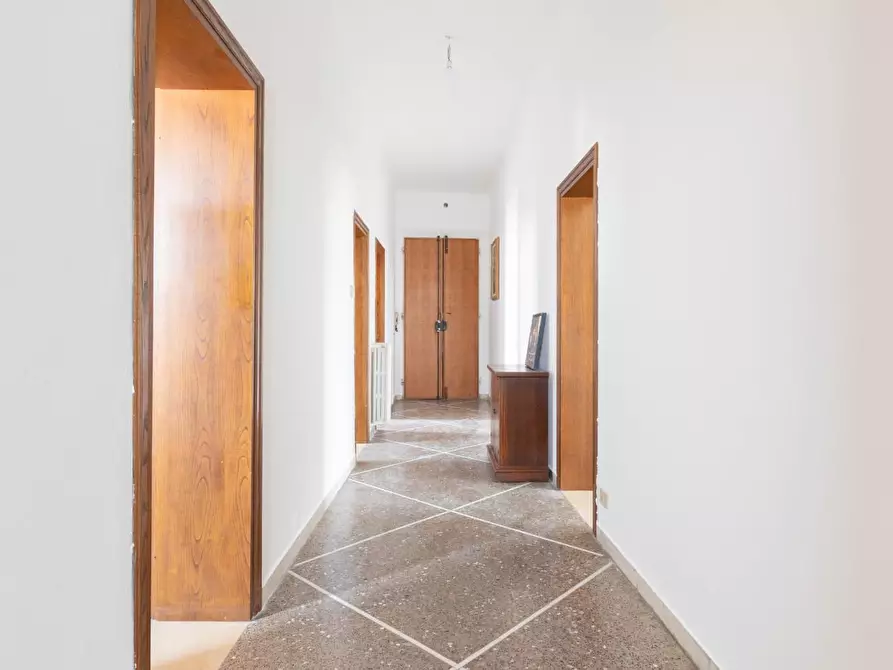 Immagine 4 di Appartamento in vendita  a Pisa