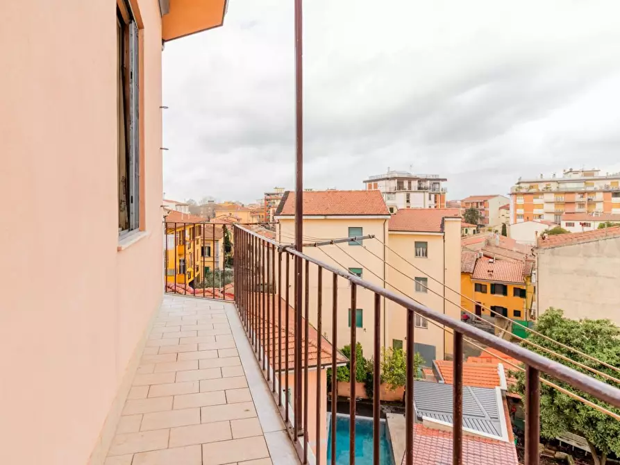 Immagine 16 di Appartamento in vendita  a Pisa