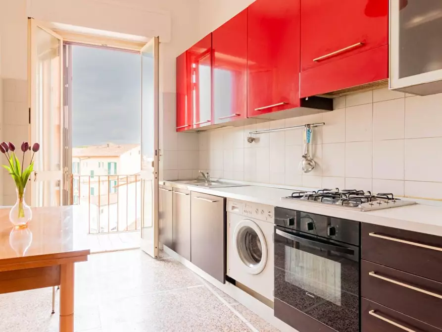 Immagine 2 di Appartamento in vendita  a Pisa