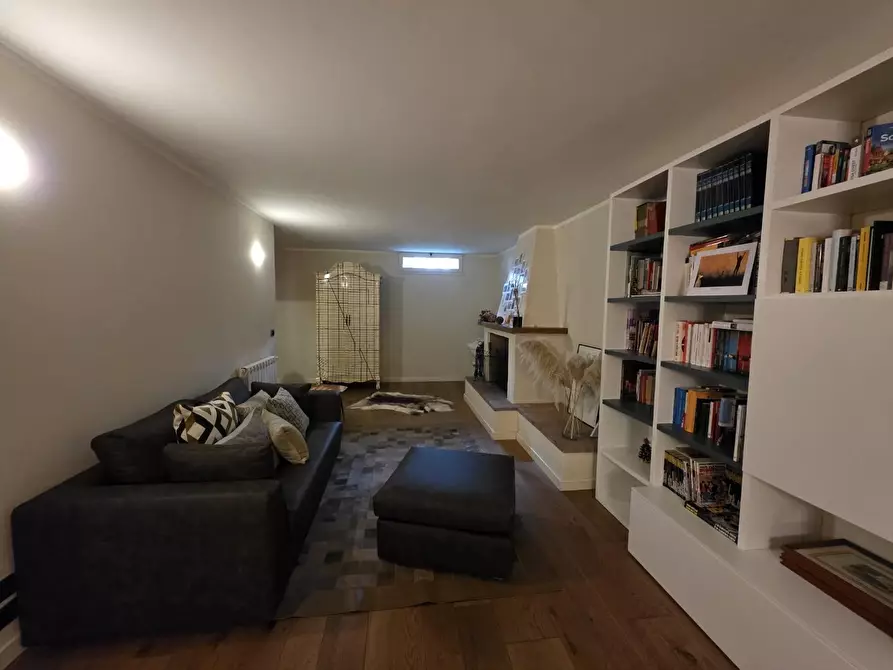 Immagine 25 di Villetta a schiera in vendita  a Camaiore