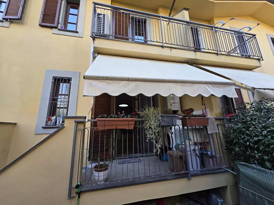 Immagine 45 di Villetta a schiera in vendita  a Camaiore