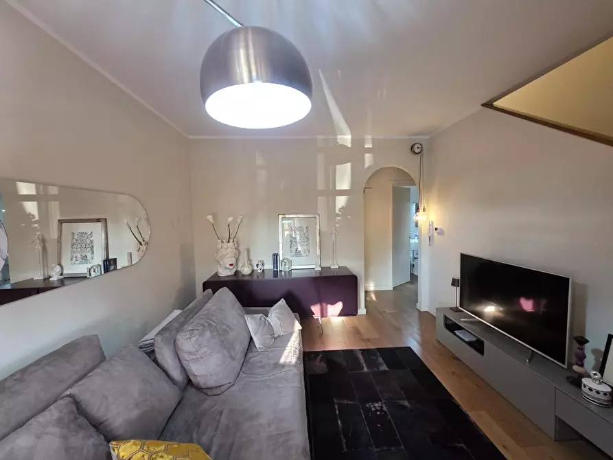 Immagine 2 di Villetta a schiera in vendita  a Camaiore