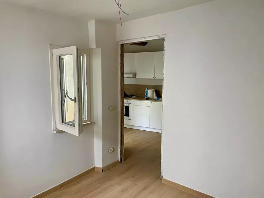 Immagine 3 di Appartamento in vendita  a Massa