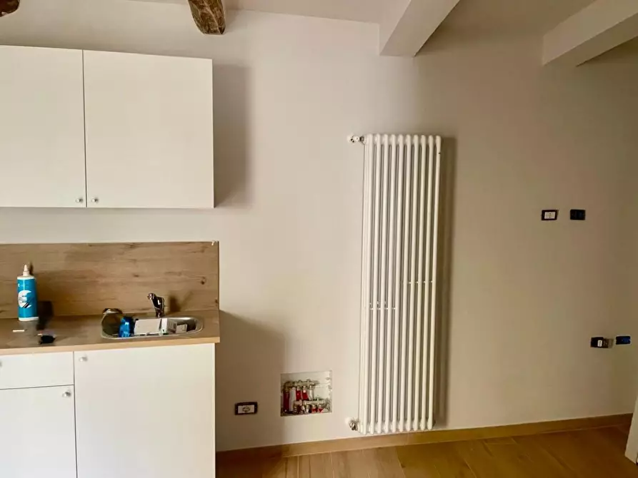 Immagine 1 di Appartamento in vendita  a Massa