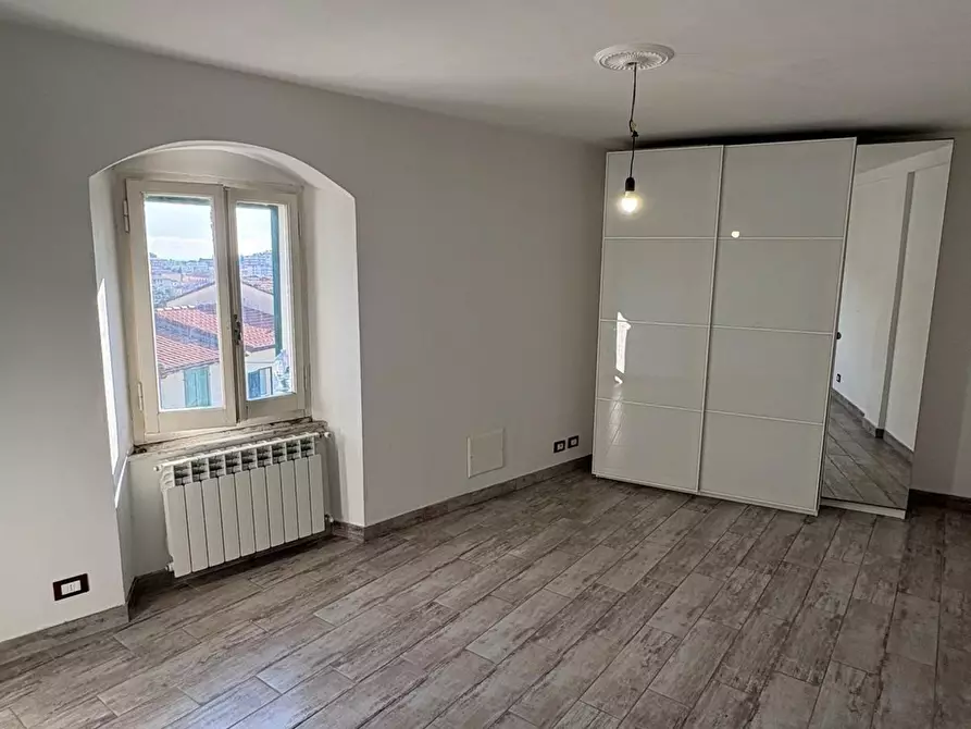Immagine 19 di Terratetto in vendita  a Massa