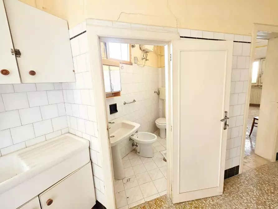 Immagine 14 di Casa indipendente in vendita  a Veglie