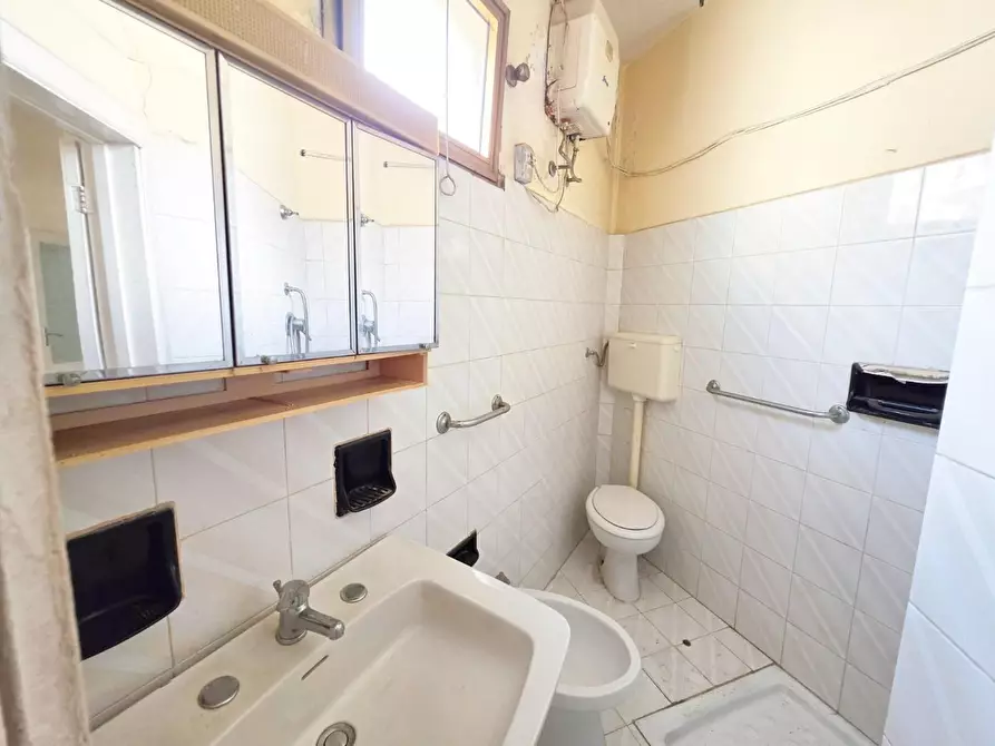 Immagine 15 di Casa indipendente in vendita  a Veglie