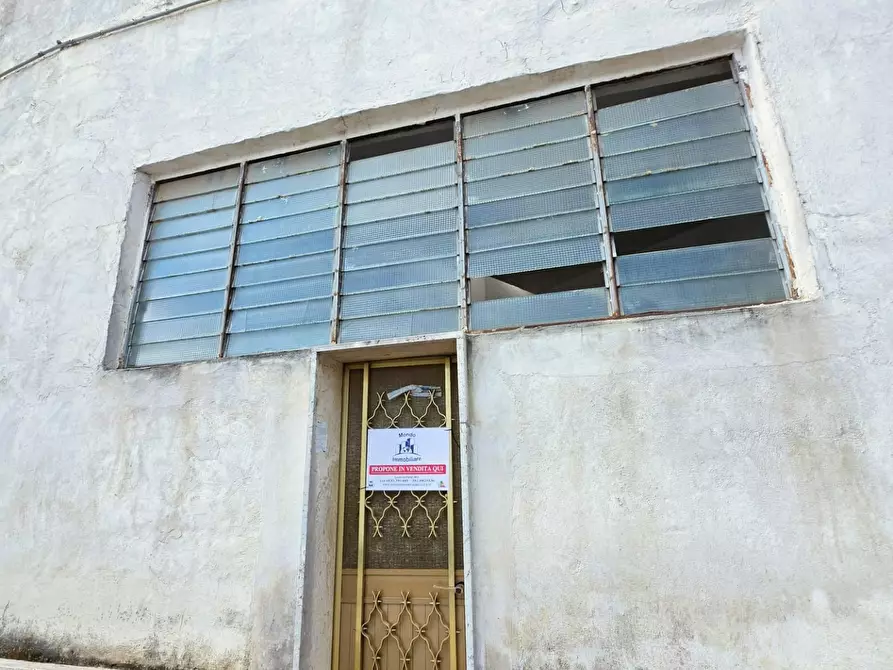 Immagine 24 di Casa indipendente in vendita  a Veglie