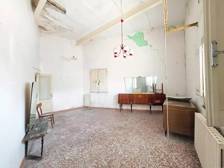 Immagine 10 di Casa indipendente in vendita  a Veglie