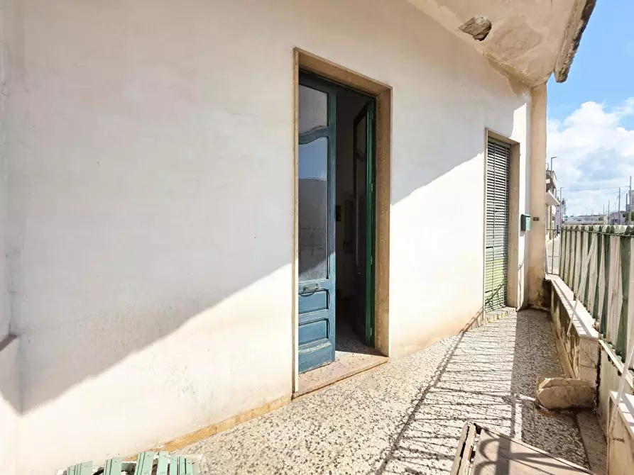 Immagine 19 di Casa indipendente in vendita  a Veglie