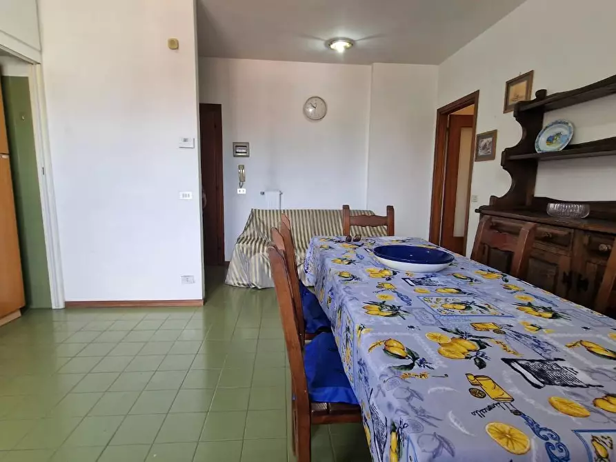 Immagine 4 di Appartamento in vendita  a Carrara