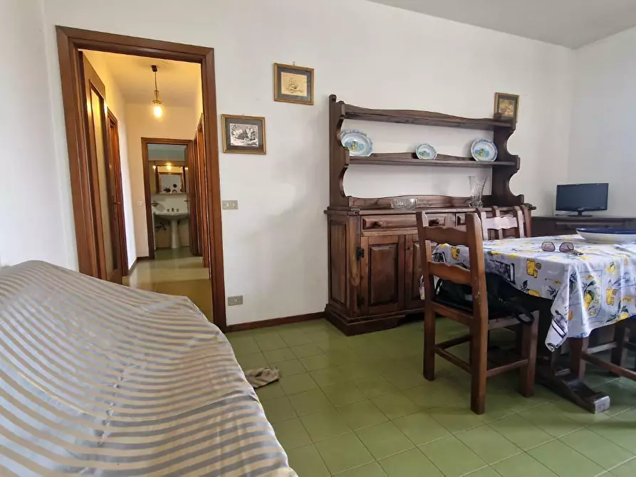 Immagine 6 di Appartamento in vendita  a Carrara