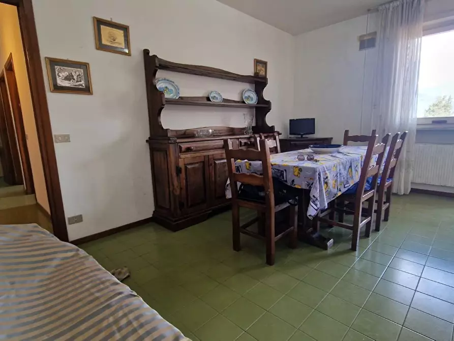 Immagine 5 di Appartamento in vendita  a Carrara