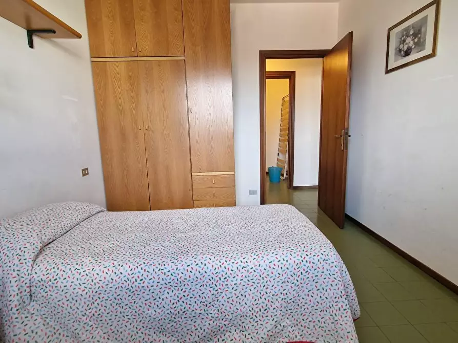 Immagine 19 di Appartamento in vendita  a Carrara