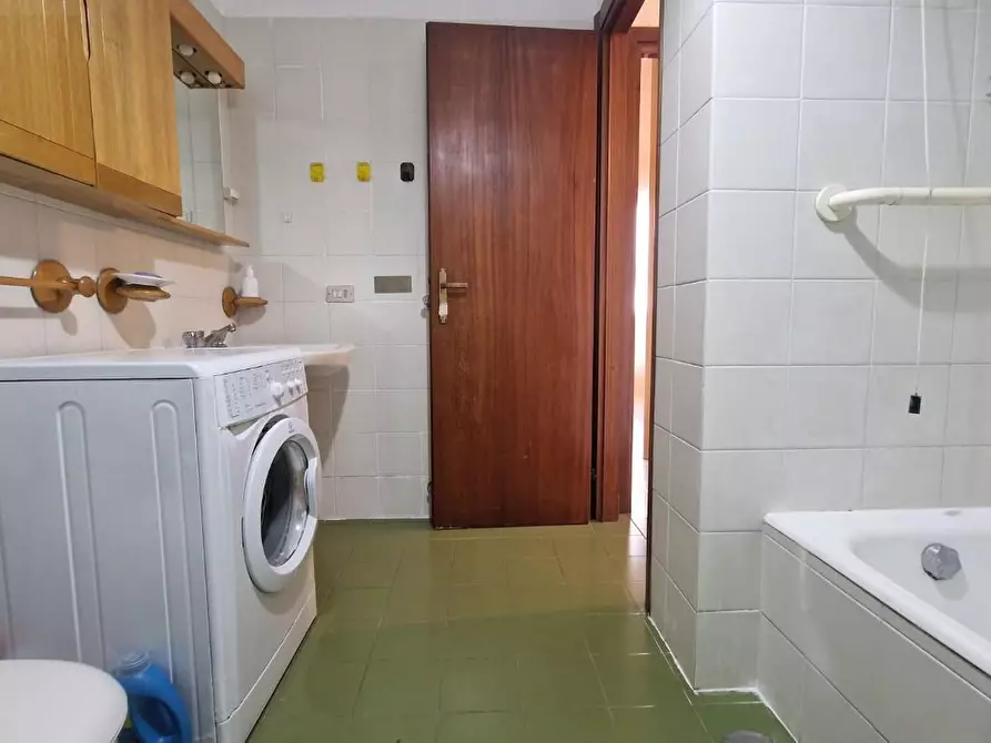 Immagine 9 di Appartamento in vendita  a Carrara