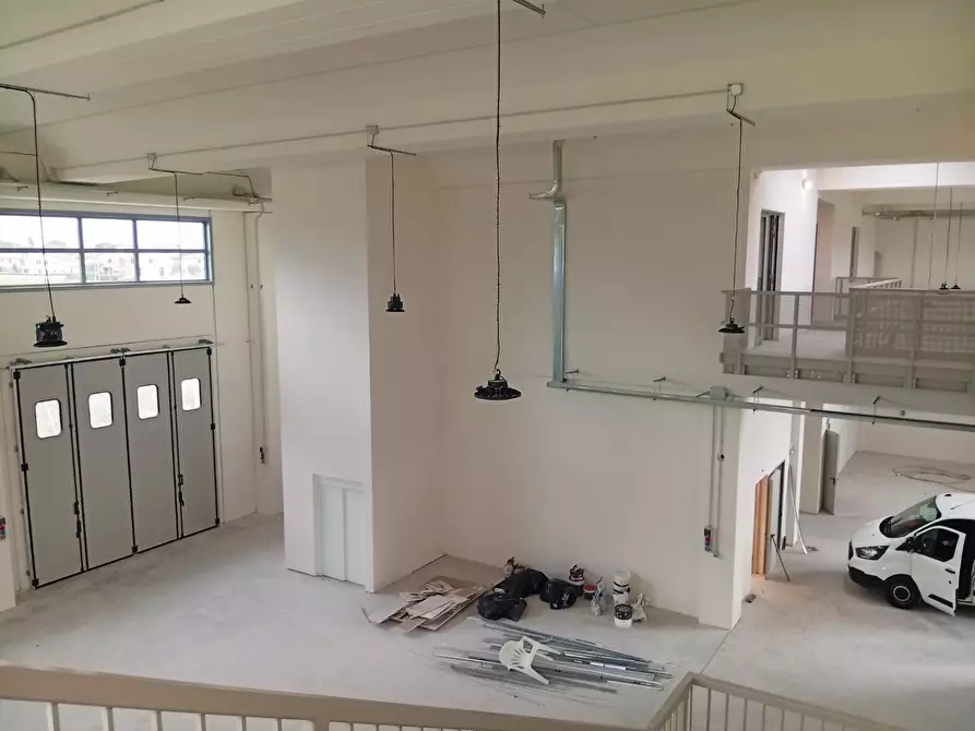 Immagine 5 di Capannone industriale in affitto  a San Giuliano Terme