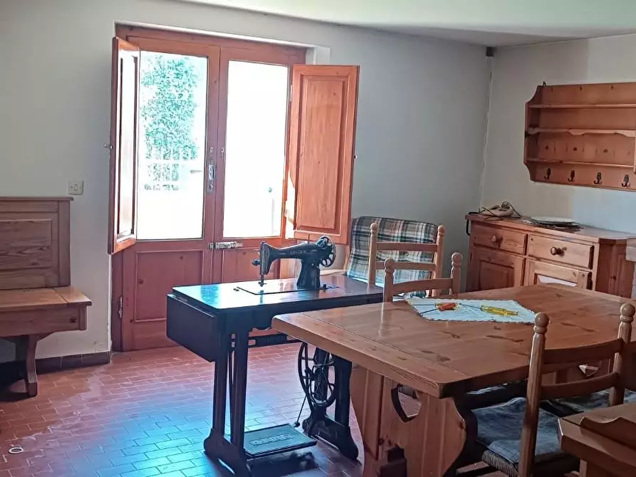 Immagine 10 di Villa in vendita  a Cascina