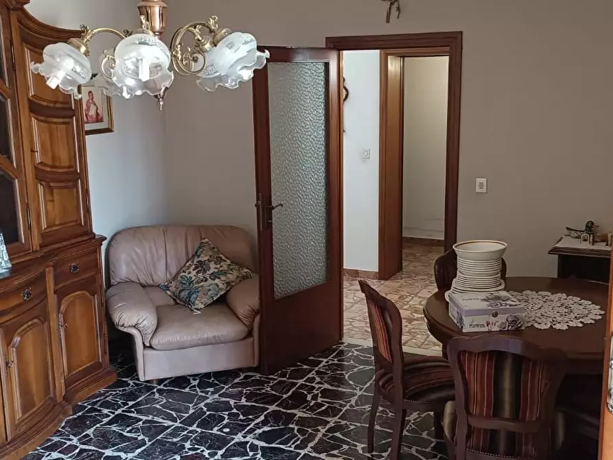 Immagine 7 di Villa in vendita  a Cascina