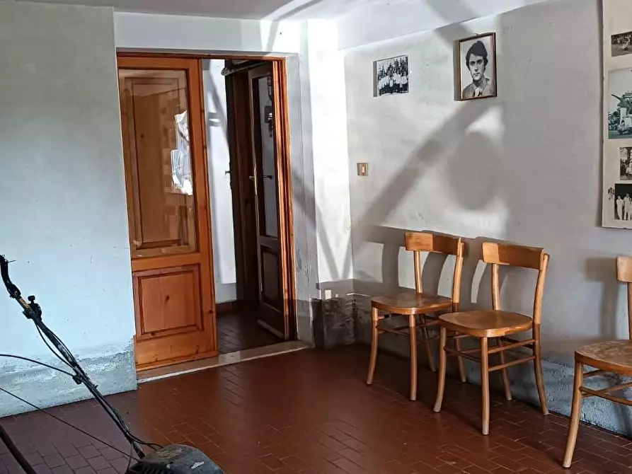 Immagine 27 di Villa in vendita  a Cascina