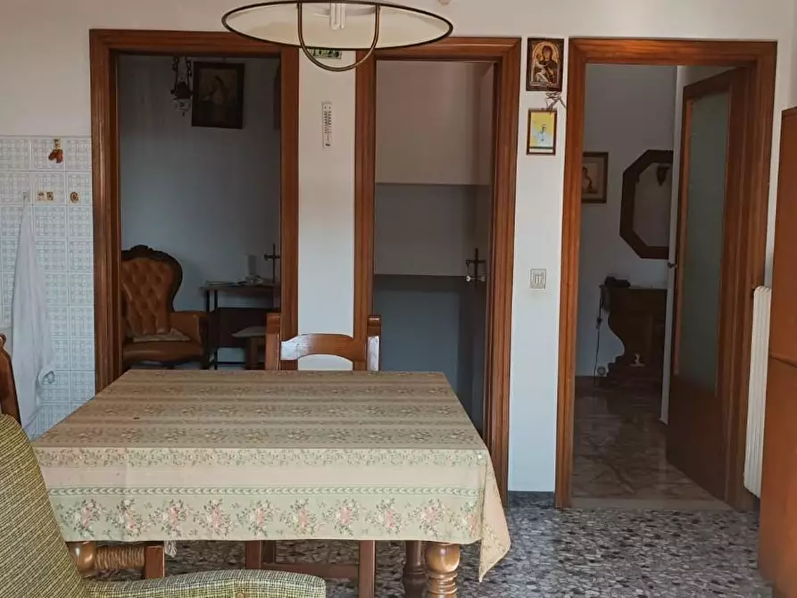 Immagine 3 di Villa in vendita  a Cascina