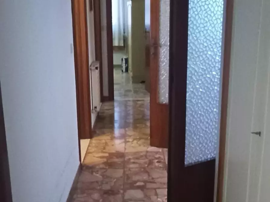 Immagine 17 di Villa in vendita  a Cascina