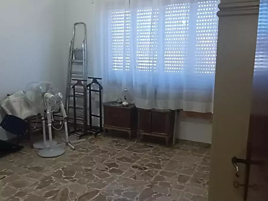 Immagine 2 di Villa in vendita  a Cascina