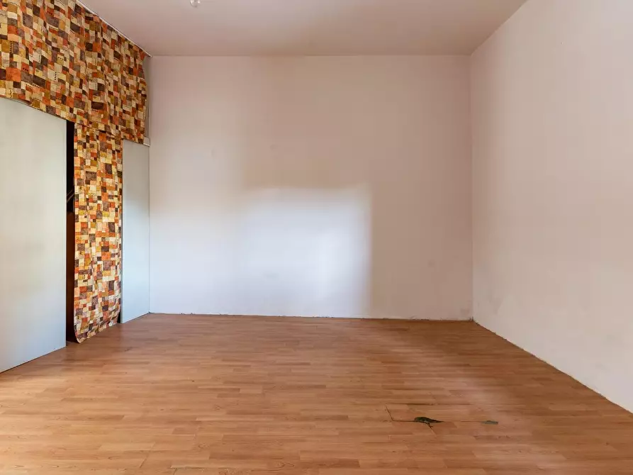 Immagine 16 di Laboratorio in vendita  a Empoli