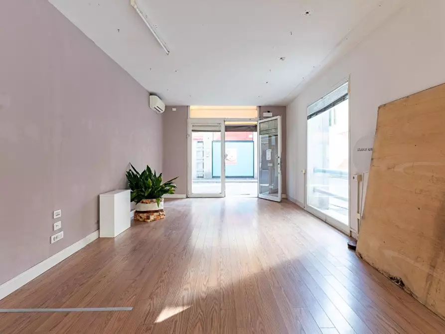 Immagine 5 di Laboratorio in vendita  a Empoli