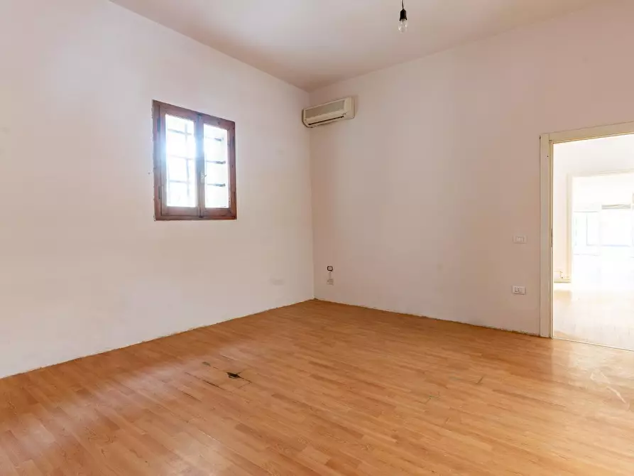 Immagine 17 di Laboratorio in vendita  a Empoli