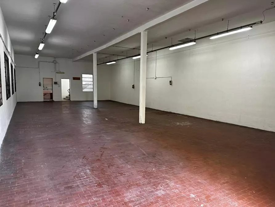 Immagine 3 di Magazzino in vendita  a Castelfranco Di Sotto