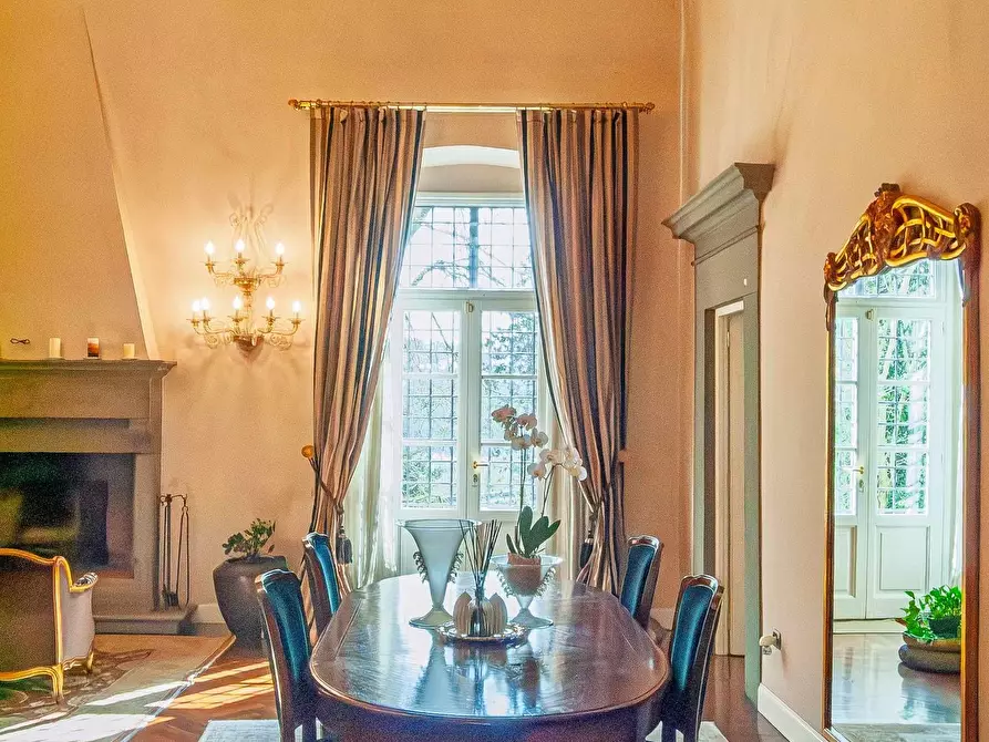 Immagine 11 di Appartamento in vendita  a Lastra A Signa