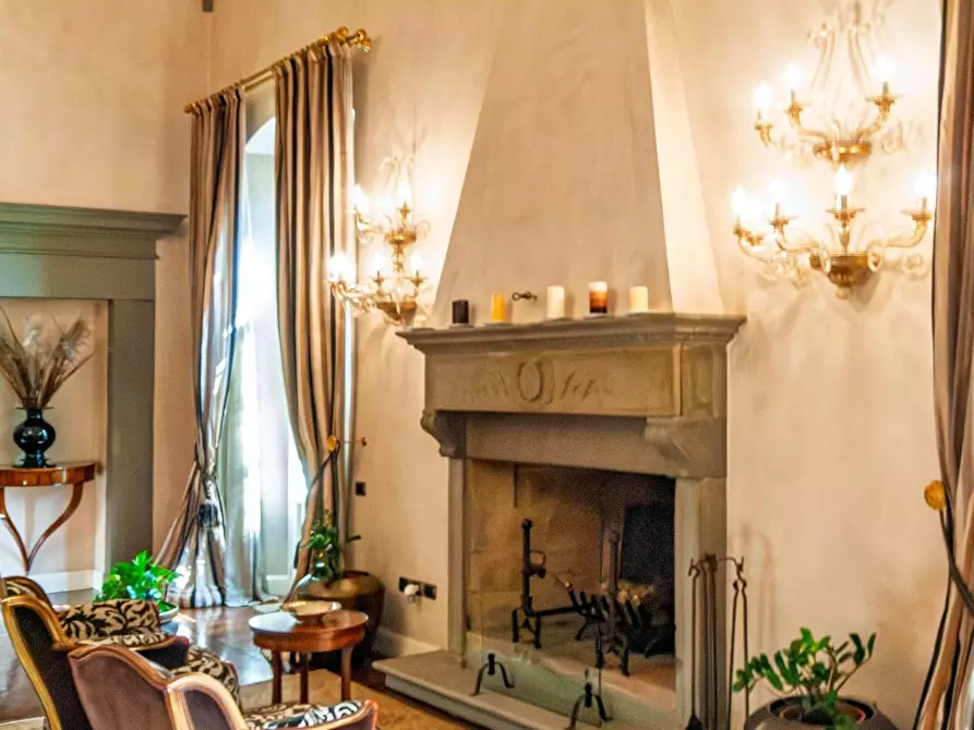 Immagine 12 di Appartamento in vendita  a Lastra A Signa