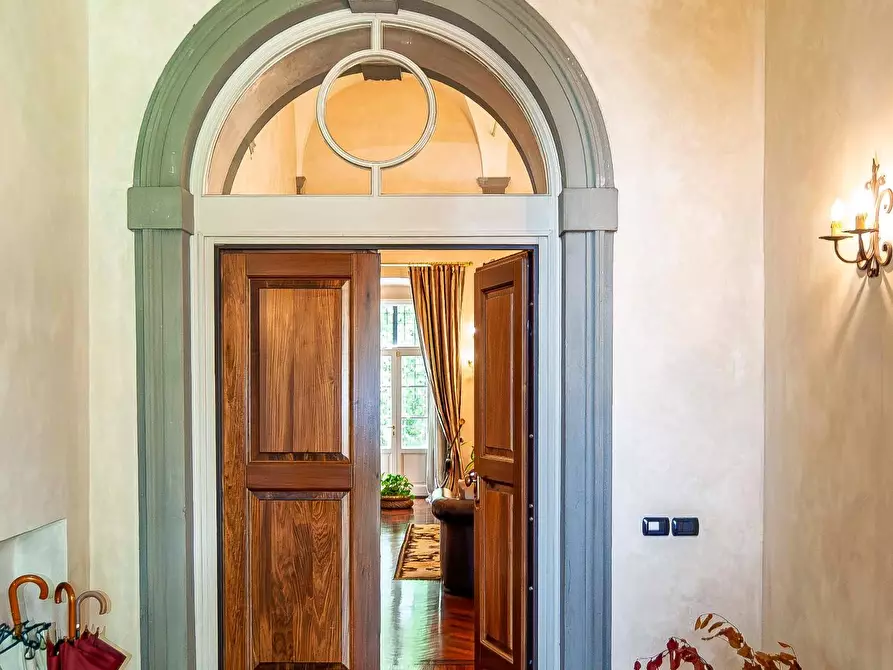 Immagine 27 di Appartamento in vendita  a Lastra A Signa