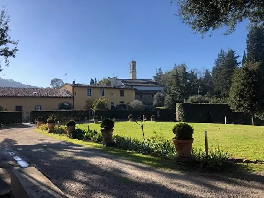 Immagine 32 di Appartamento in vendita  a Lastra A Signa