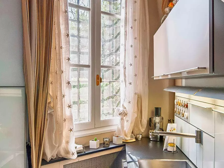 Immagine 14 di Appartamento in vendita  a Lastra A Signa