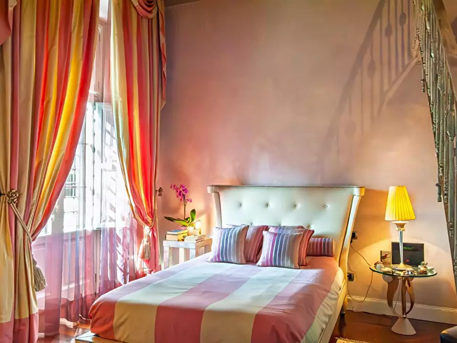 Immagine 6 di Appartamento in vendita  a Lastra A Signa