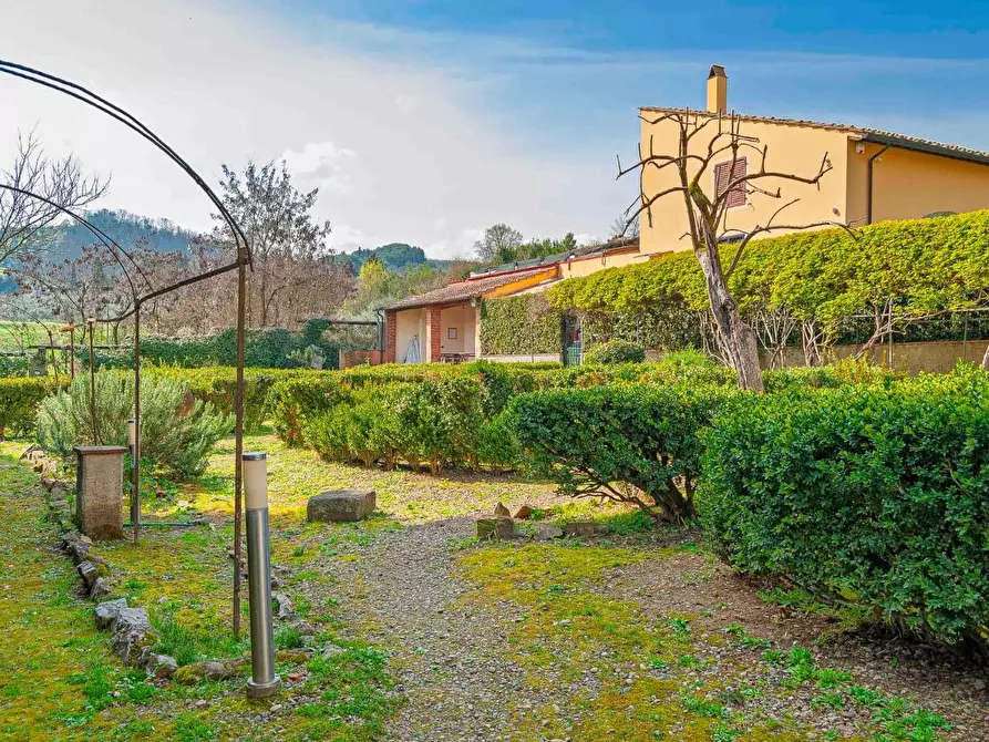 Immagine 30 di Appartamento in vendita  a Lastra A Signa