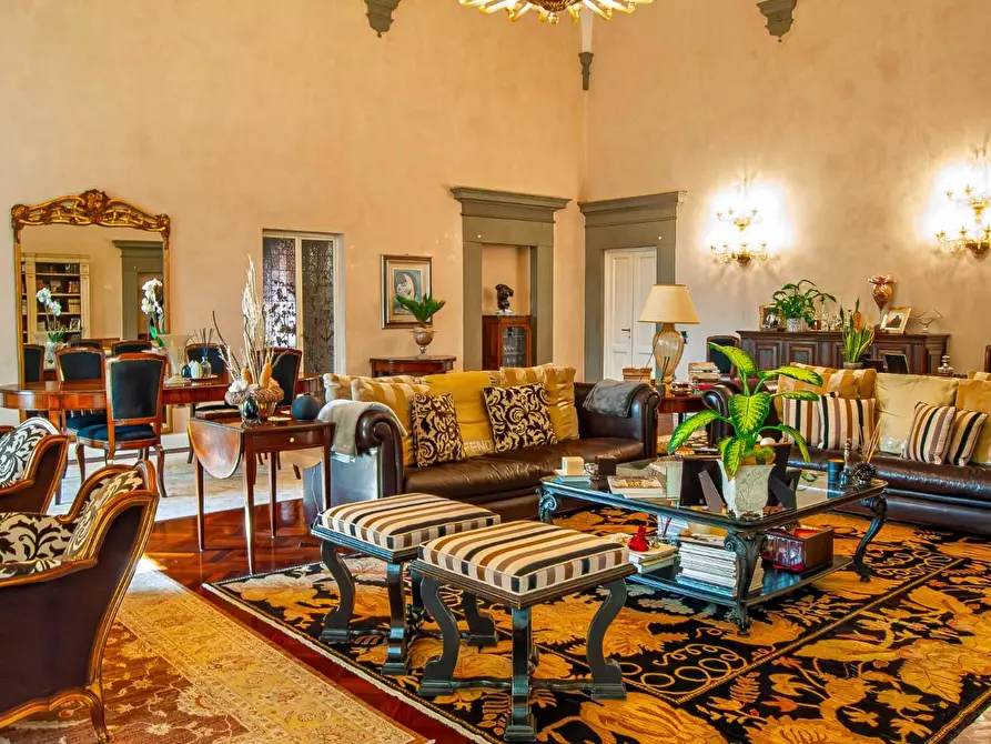 Immagine 9 di Appartamento in vendita  a Lastra A Signa