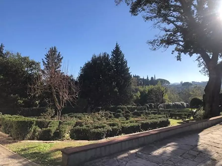 Immagine 33 di Appartamento in vendita  a Lastra A Signa